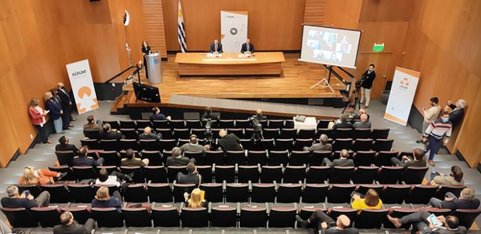 Plano general del auditorio del edificio anexo a la Torre Ejecutiva durante el lanzamiento de la SRR 2020