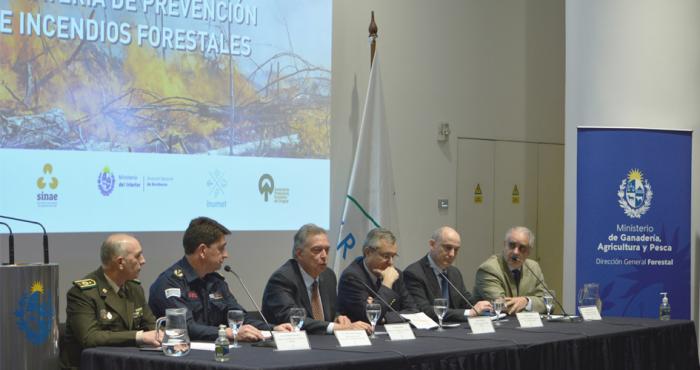 Esteban González, Martín Bogao, Fernando Mattos, Carlos Faroppa, Pablo Cabrera y Nélson Ledesma