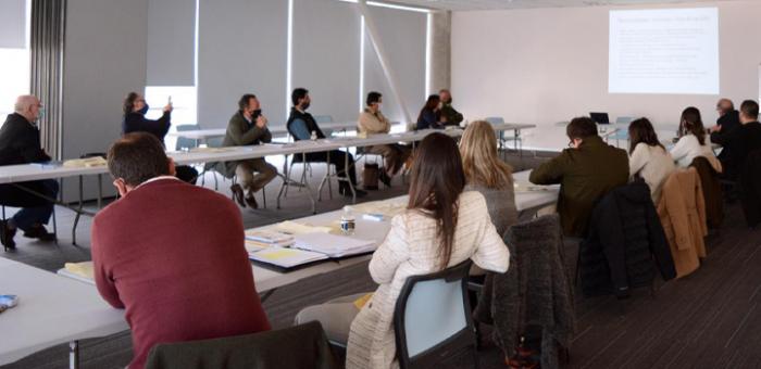 Reunión presencial de referentes de distintos organismo que participan en la elaboración del Plan Nacional Reunión presencial de referentes de distintos organismo que participan en la elaboración del Plan Nacional
