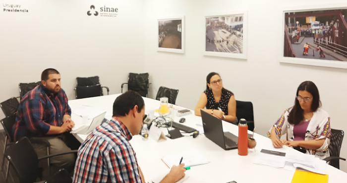 Integrantes de la Dirección Nacional del Sinae en la instancia de validación de los indicadores