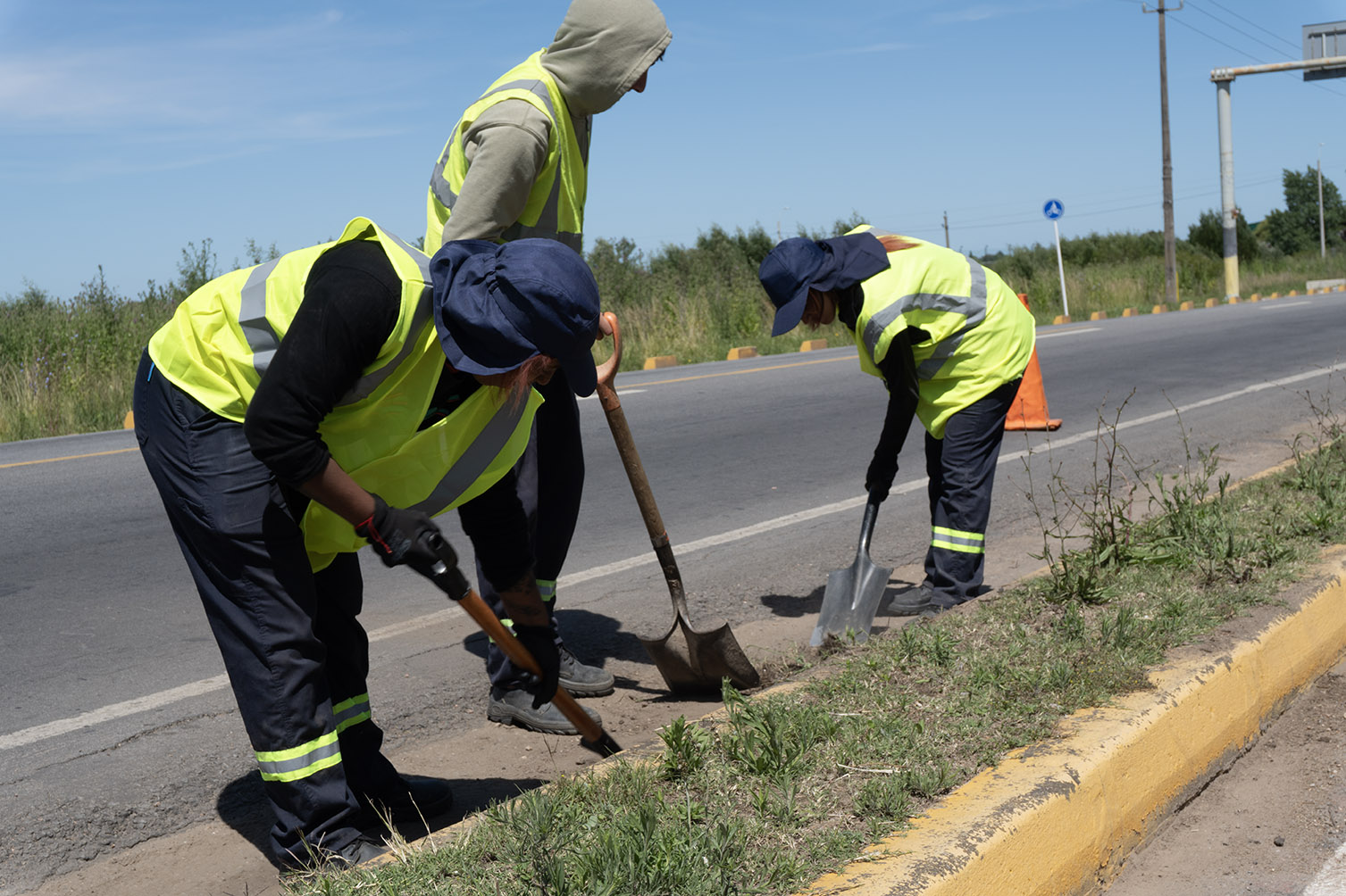 Realizando tareas de mantenimiento en ruta.