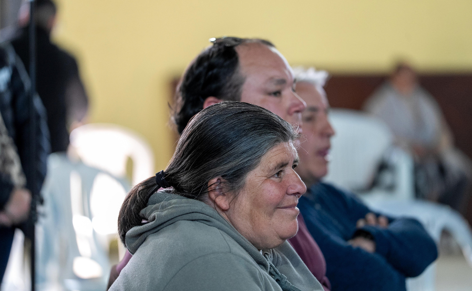 Vecinos del barrio las Higueras, durante la presentación del programa Más Barrio en Durazno