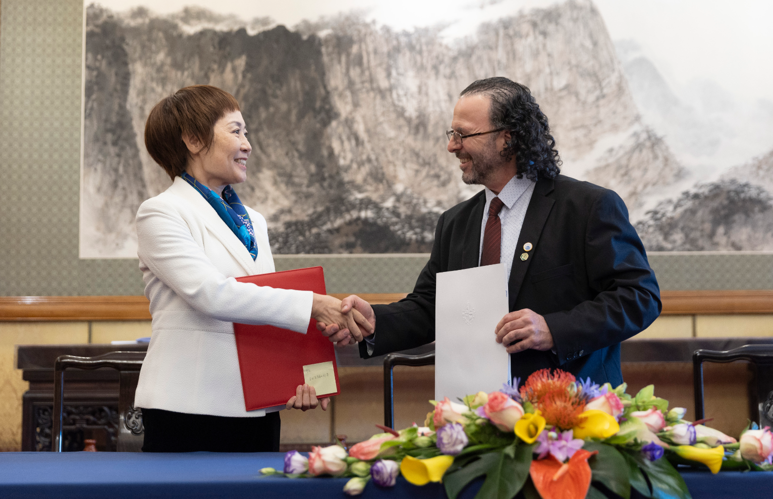 Acuerdo firmado por el rector de la UdelaR, Héctor Cancela