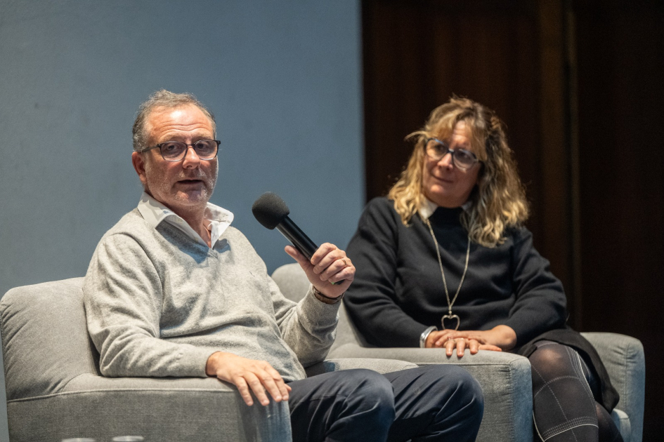Bruno Gili habla a la audiencia
