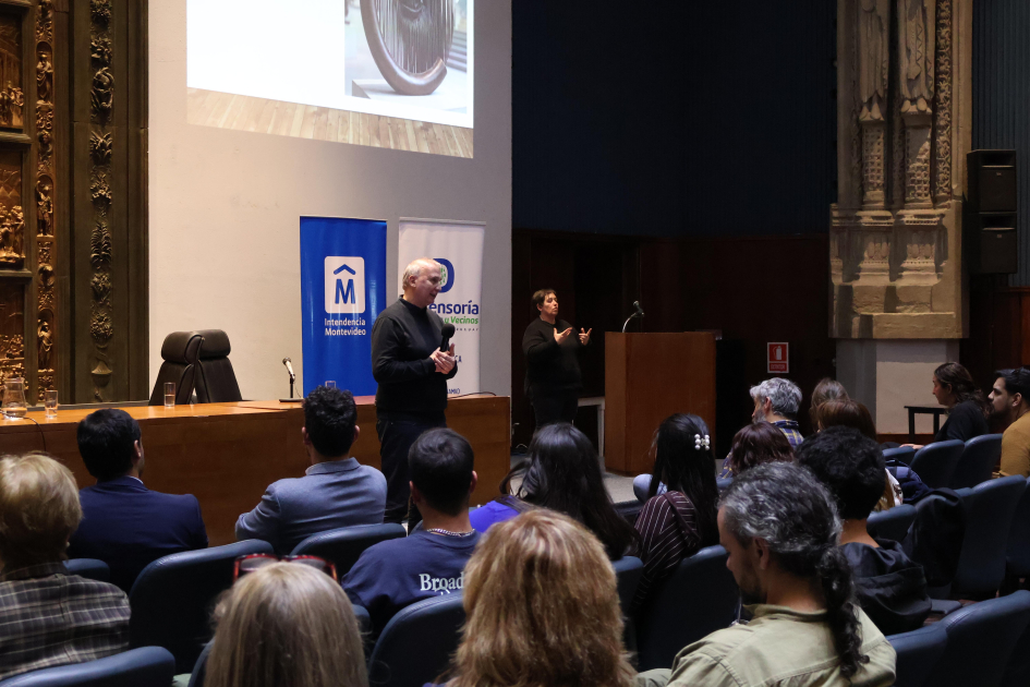 Alejandro Nató en la primera Jornada de capacitación
