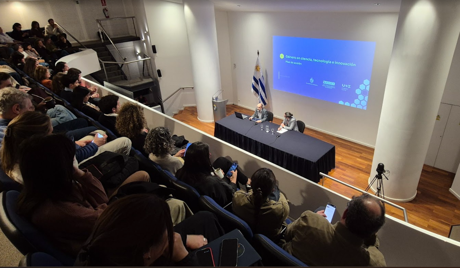 David Gonzalez y Rodrigo Diaz. También se ve la audiencia