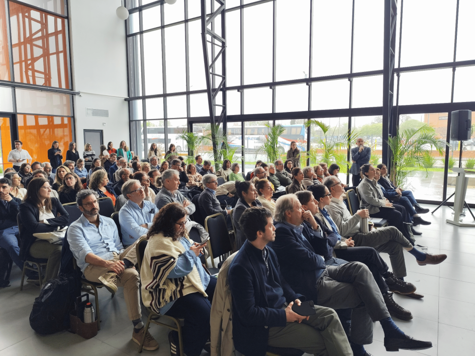 Audiencia escucha al secretario nacional de ciencia