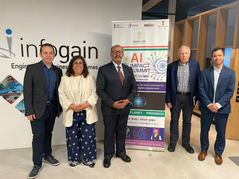 Marcelo Mariño, Sara Goldberg, Ajaneesh Kumar, Gabriel Rozman y Álvaro Brunini