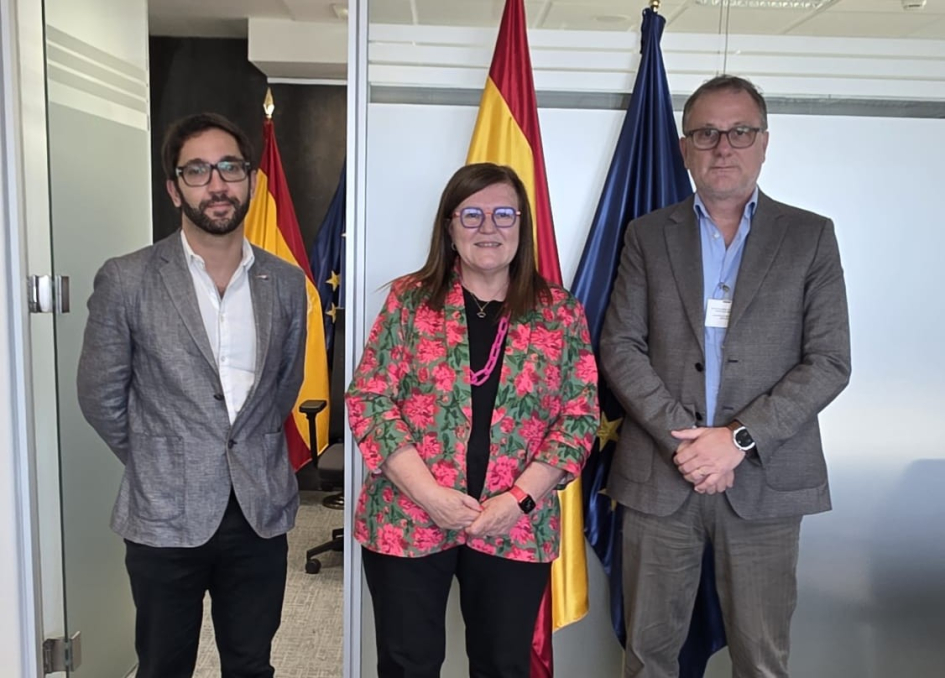 Bruno Gili y la Secretaria General de Innovación, Teresa Riesgo