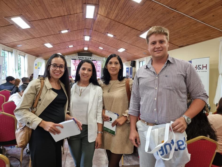 Asistentes seminario Asistentes seminario
