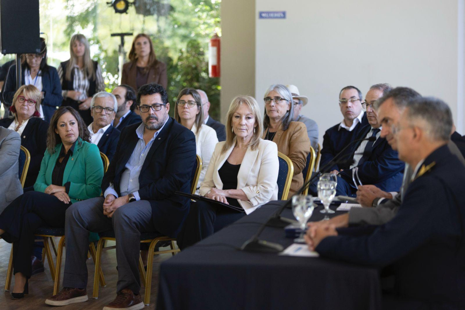 Vicepresidenta Carolina Cosse y ministros 