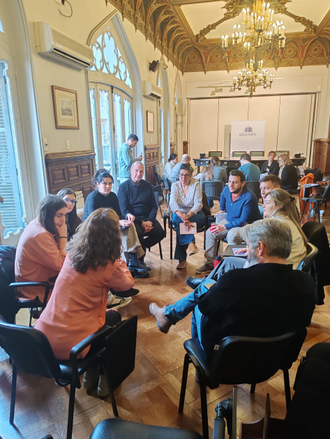 Trabajo en subgrupos en la actividad interinstitucional