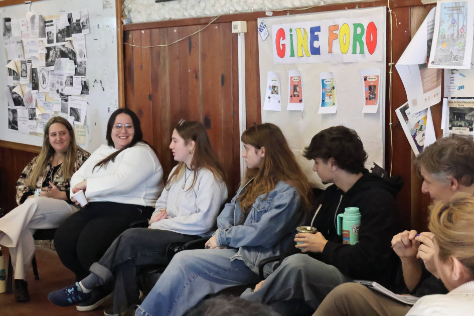 Intercambios entre participantes en la actividad con la Universidad