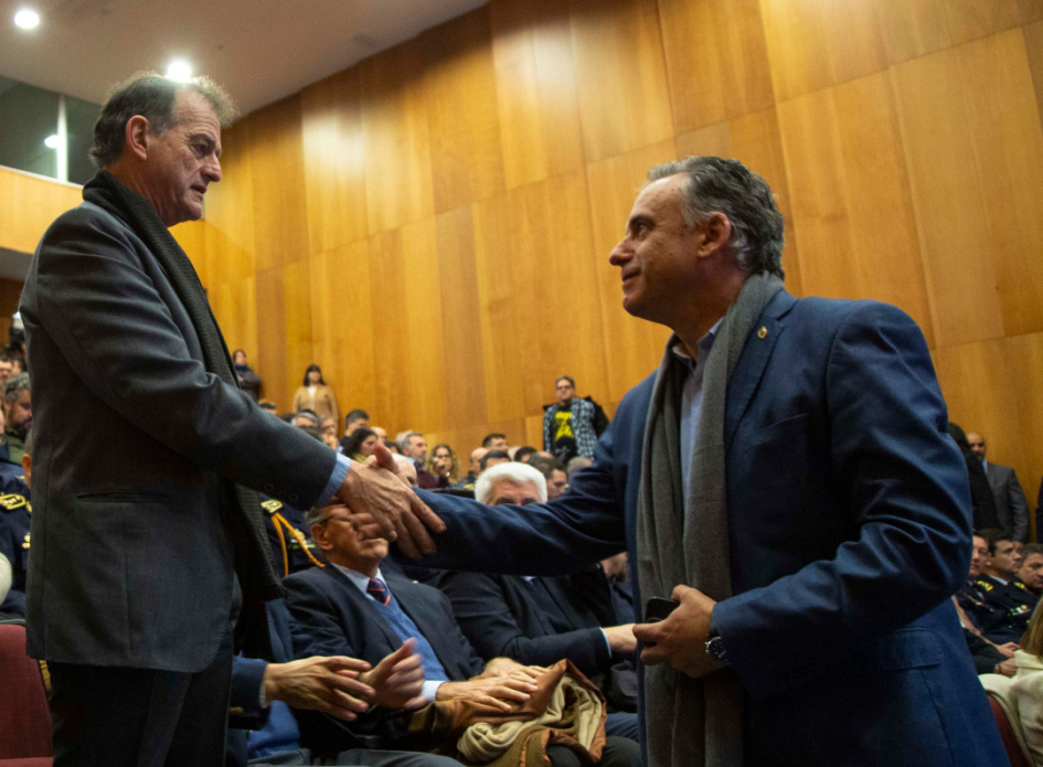 Presidente saludando a Manini Ríos Presidente saludando a Manini Ríos