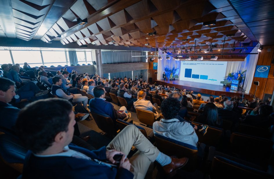 Foto general de la audiencia del foro