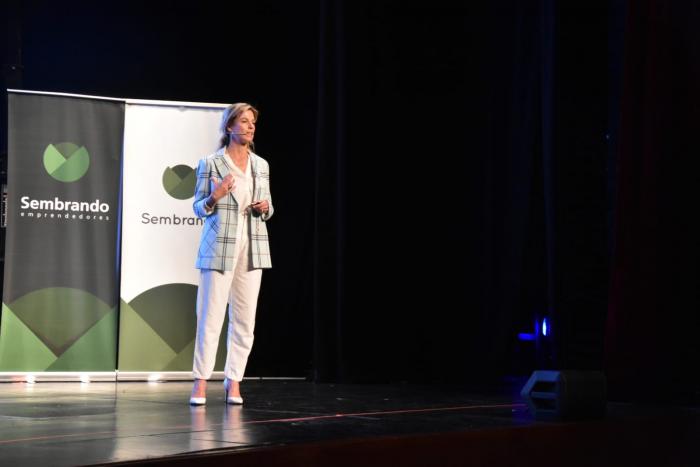 Lorena Ponce de León en el 1er Encuentro Nacional de Emprendedurismo Lorena Ponce de León
