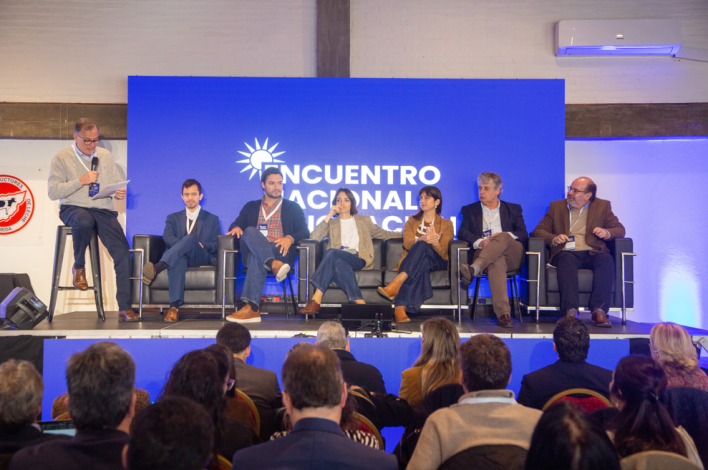 Panel de discusión en el marco del Encuentro Nacional de Innovación