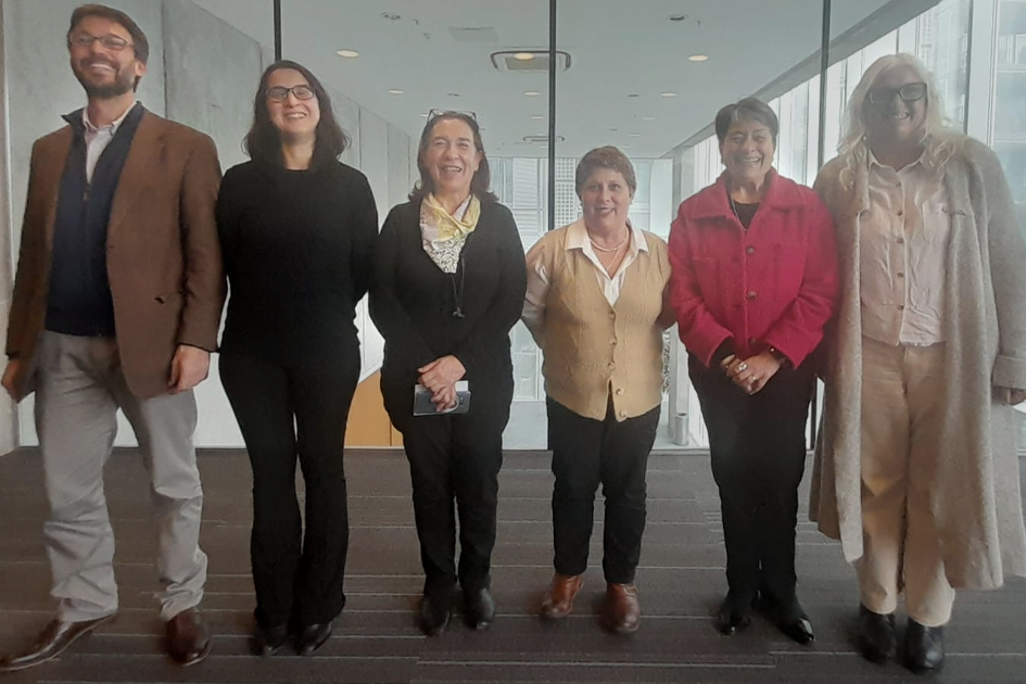 Pablo Brugnoni, Ana Tuduri, Virginia Fernández, Mariella Saettone, Alejandra Villar y Karin Nansen Pablo Brugnoni, Ana Tuduri, Virginia Fernández, Mariella Saettone, Alejandra Villar y Karin Nansen