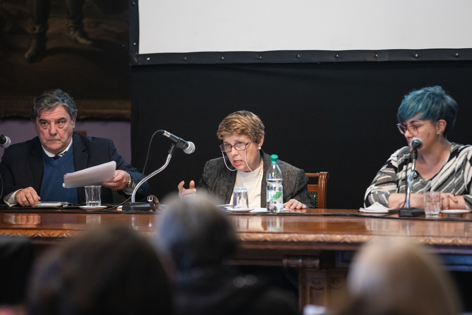 Daoiz Uriarte, Mariella Saettone y Patricia Díaz durante su exposición