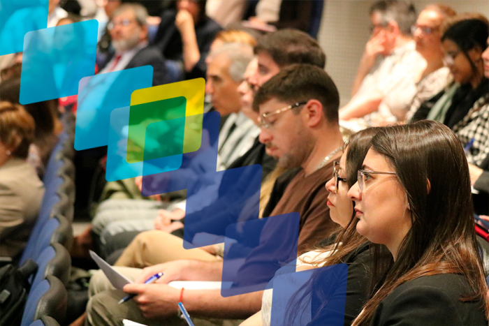 Personas en el evento de la UAIP.