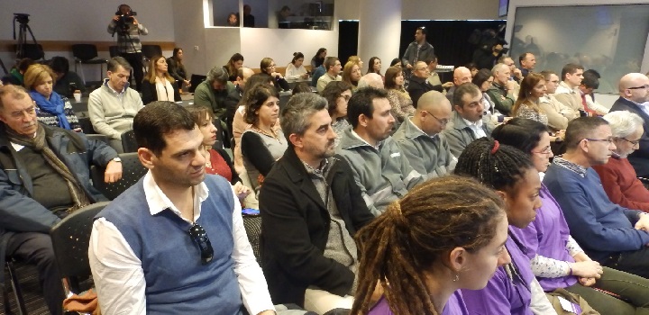 Público asistente a la conferencia de prensa