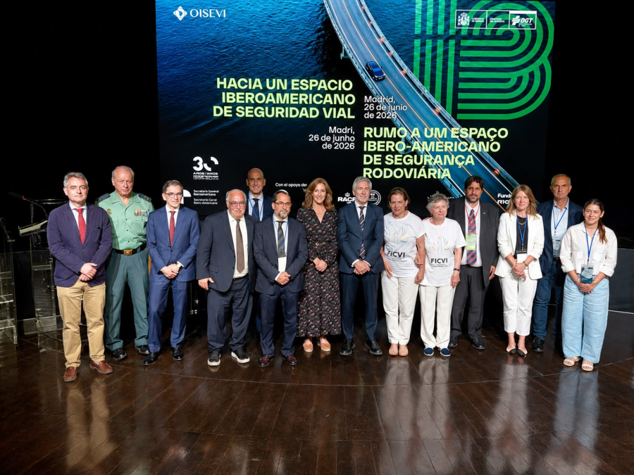 Autoridades posan al finalizar el evento oficial de la agenda preparatoria de la XXX Cumbre 