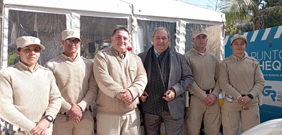 Esc. Draper con personal de la Dirección Nacional de Policía Caminera Esc. Draper con personal de la Dirección Nacional de Policía Caminera