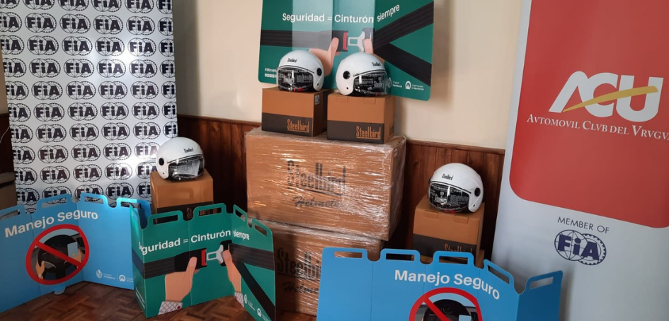 Conjunto de cascos entregados a ULOSEV Florida