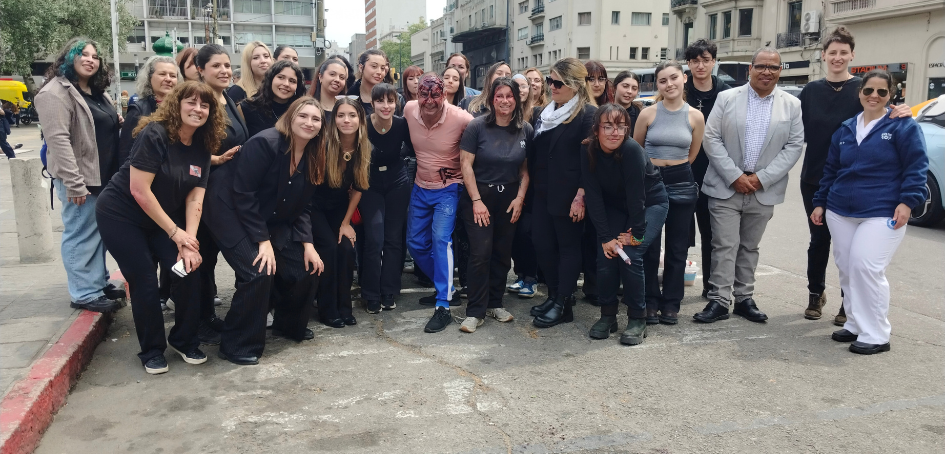 Estudiantes de UTU del Curso Estilismo Artístico