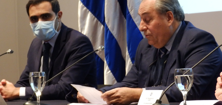 Esc. Alejandro Draper haciendo uso de la palabra Esc. Alejandro Draper haciendo uso de la palabra