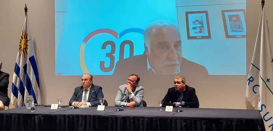 pere Navarro haciendo uso de la palabra mediante videoconferencia pere Navarro haciendo uso de la palabra mediante videoconferencia