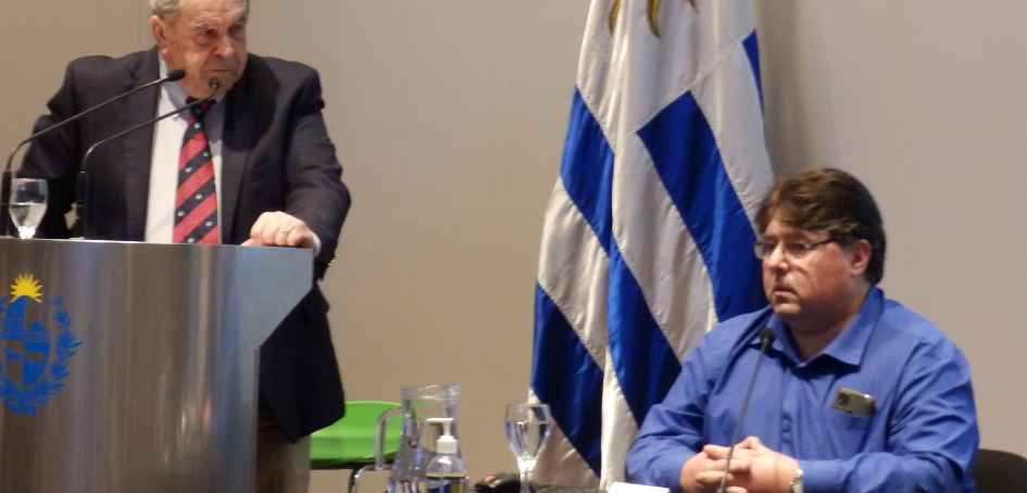 Lic. Lauro Paulette – Área de Educación Vial y Capacitación de UNASEV Lic. Lauro Paulette – Área de Educación Vial y Capacitación de UNASEV