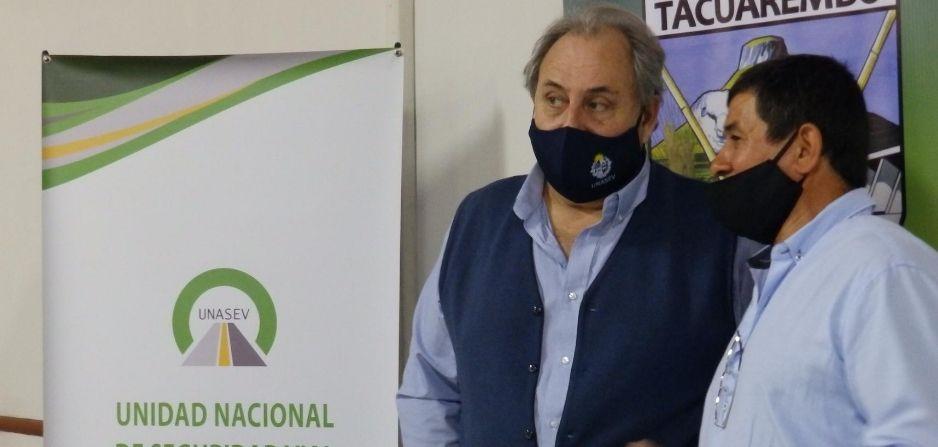 Presidente de UNASEV Alejandro Draper junto a Director de Tránsito de Tacuarembó, Agapito Leal