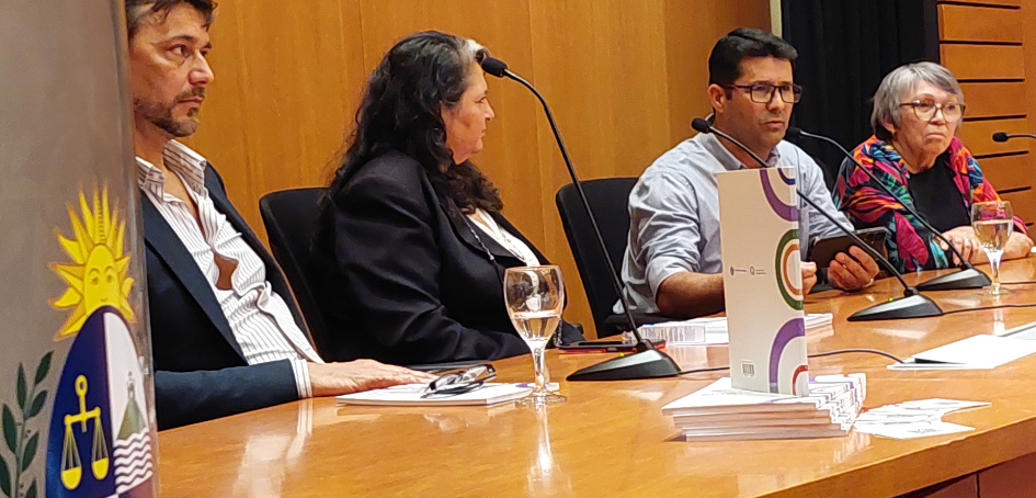 Técnicos de Unasev acompañados por autoridades de RENAVIC