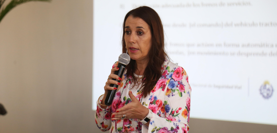 Dra. Karina Di Castro - Área Jurídica de UNASEV