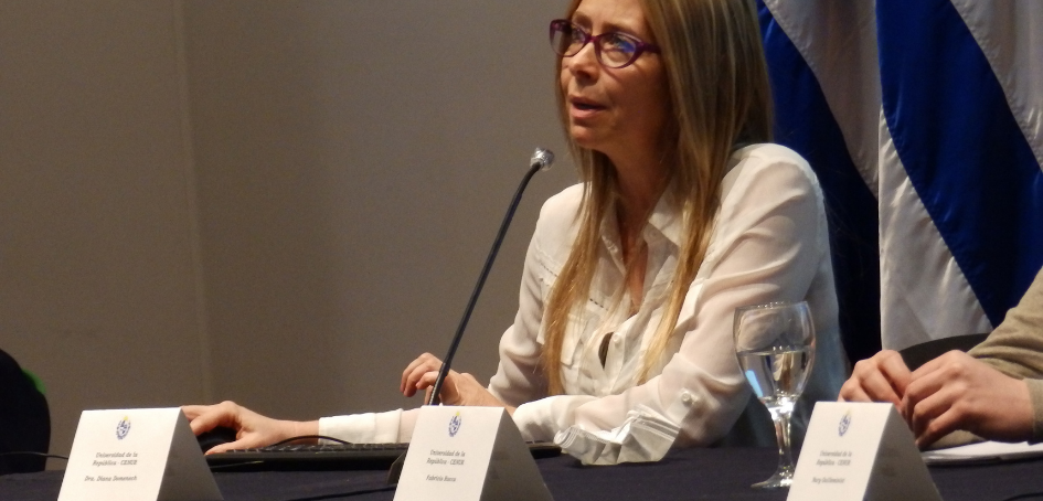 Dra. Diana Domenech - Coordinadora de la Carrera de Medicina en el CENUR litoral Norte Dra. Diana Domenech - Coordinadora de la Carrera de Medicina en el CENUR litoral Norte