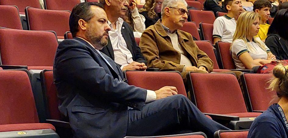 irector de Relaciones Internacionales y Cooperación de Anep – Codicen, el Sr. Héctor Goñi Director de Relaciones Internacionales y Cooperación de Anep – Codicen, el Sr. Héctor Goñi