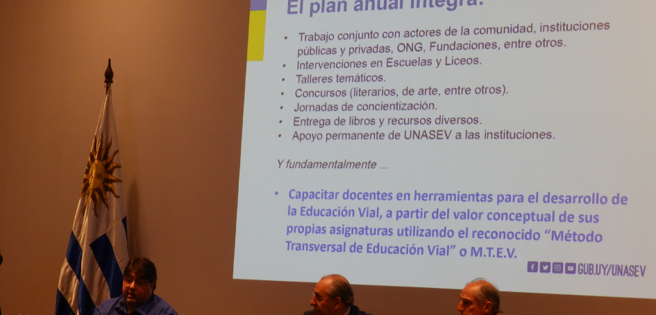 Presentación del referente del Área de Educación Vial y Capacitación de UNASEV