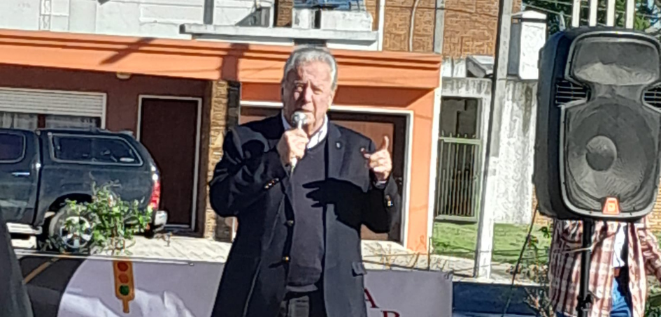 Intendente de Colonia, Carlos Moreira haciendo uso de la palabra Intendente de Colonia, Carlos Moreira haciendo uso de la palabra