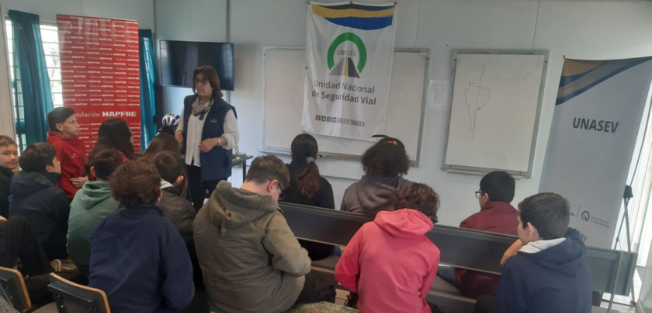 Intervención con estudiantes de UTU en Nueva Palmira, Colonia