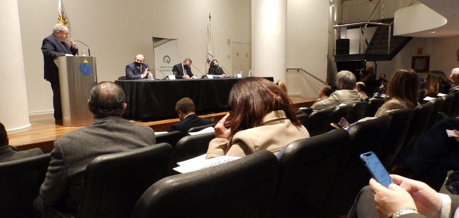 Auditorio durante la firma del Convenio UNASEV-FEMI Auditorio durante la firma del Convenio UNASEV-FEMI