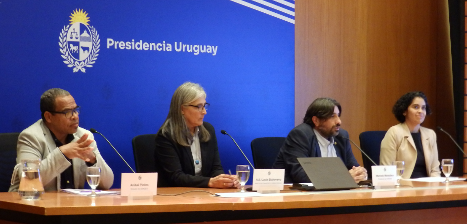 Ministra de Transporte y Obras Públicas, A.S. Lucía Etcheverry en la presentación de Datos 2024 Ministra de Transporte y Obras Públicas, A.S. Lucía Etcheverry en la presentación de Datos 2024