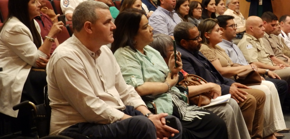 Vista parcial del público asistente