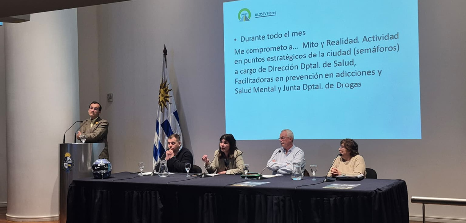 Panel de exposición de Unidades Locales de Seguridad Vial