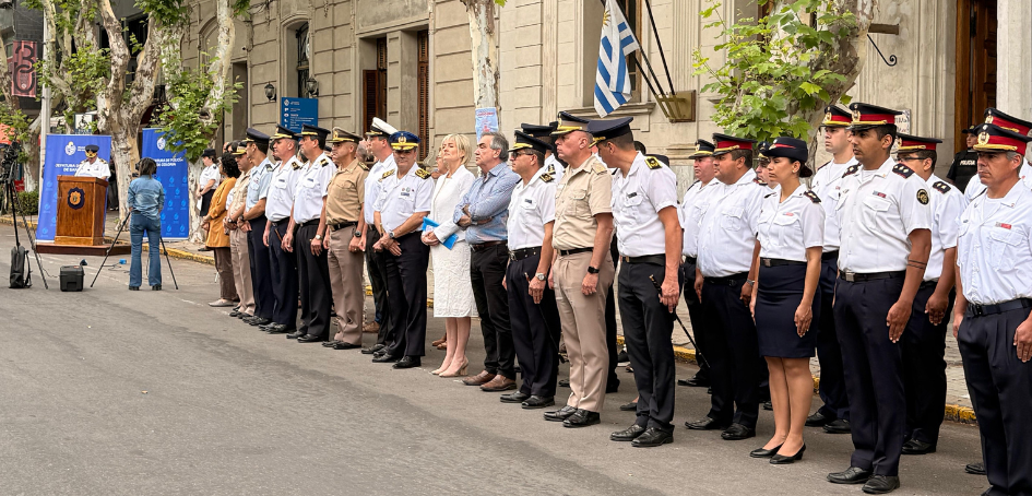 Lanzamiento Verano Azul Colonia Lanzamiento Verano Azul Colonia