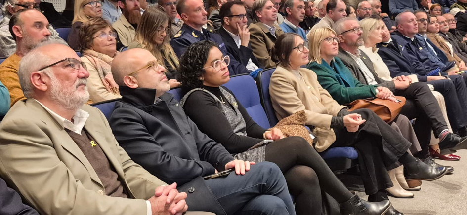 Público Lanzamiento Mayo Amarillo