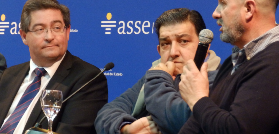 Gerardo Riva, director de flota de transporte de ASSE, haciendo uso de la palabra