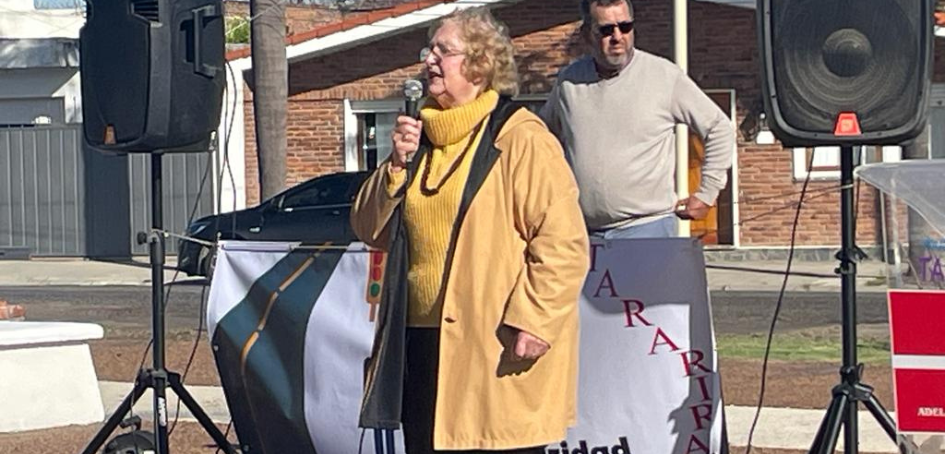 Mabel Tagliafico haciendo uso de la palabra