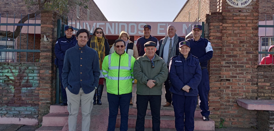 Autoridades de la Junta Departamental, la División Tránsito, Policía Comunitaria y UNASEV Autoridades de la Junta Departamental, la División Tránsito, Policía Comunitaria y UNASEV