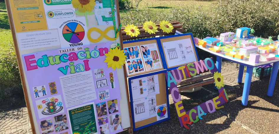 Estand del Centro Educación de Niños Autistas Estand del Centro Educación de Niños Autistas